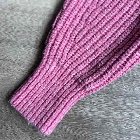 Old Navy Ribbed V-Neck Button Cardigan - Picture 5 of 5